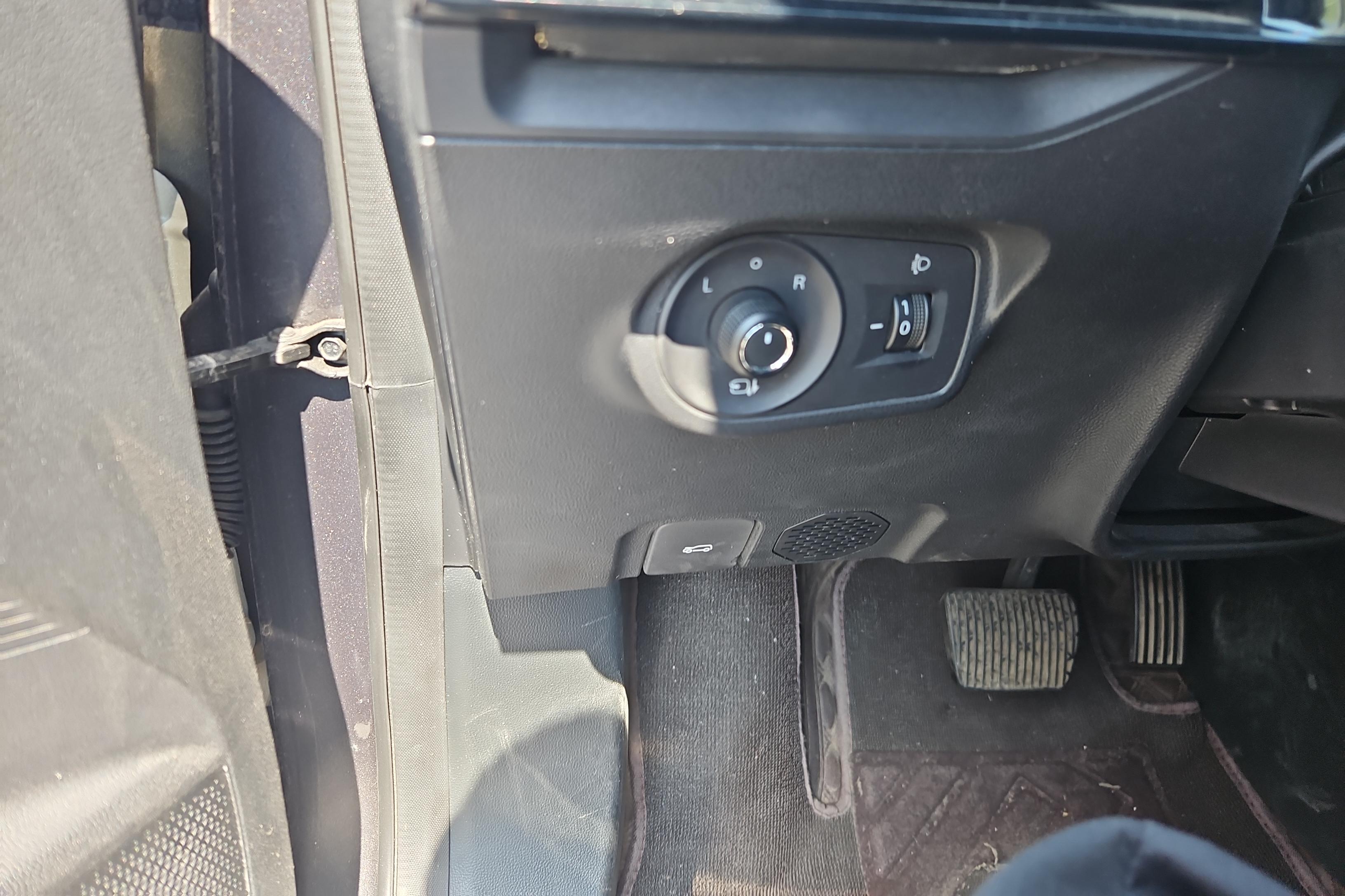 MG 4 EV 2022 #22 MG 4 EV 2022 car image #22