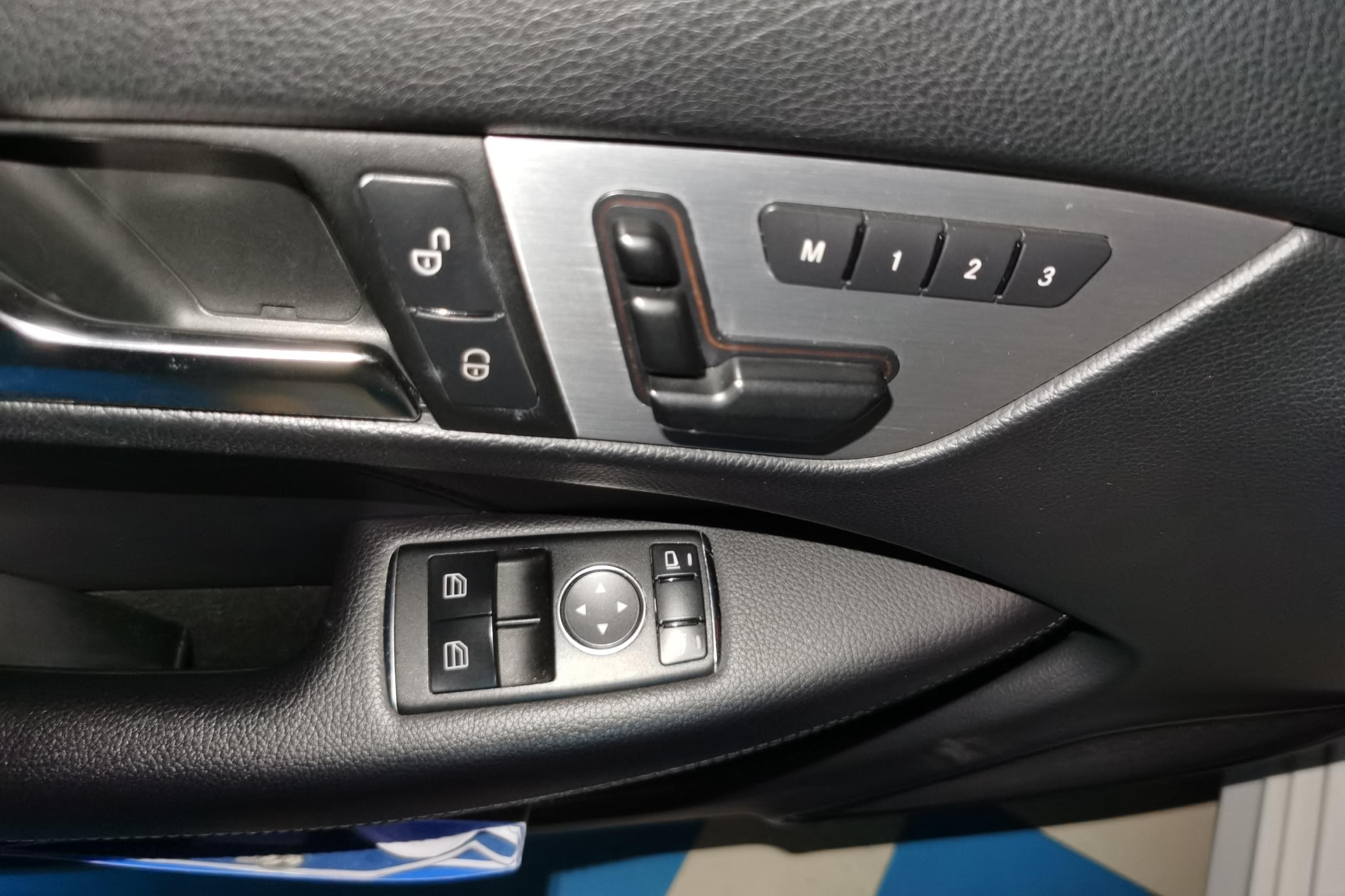 Mercedes-Benz C Class (Imported) 2014 #22 Mercedes-Benz C Class (Imported) 2014 car image #22