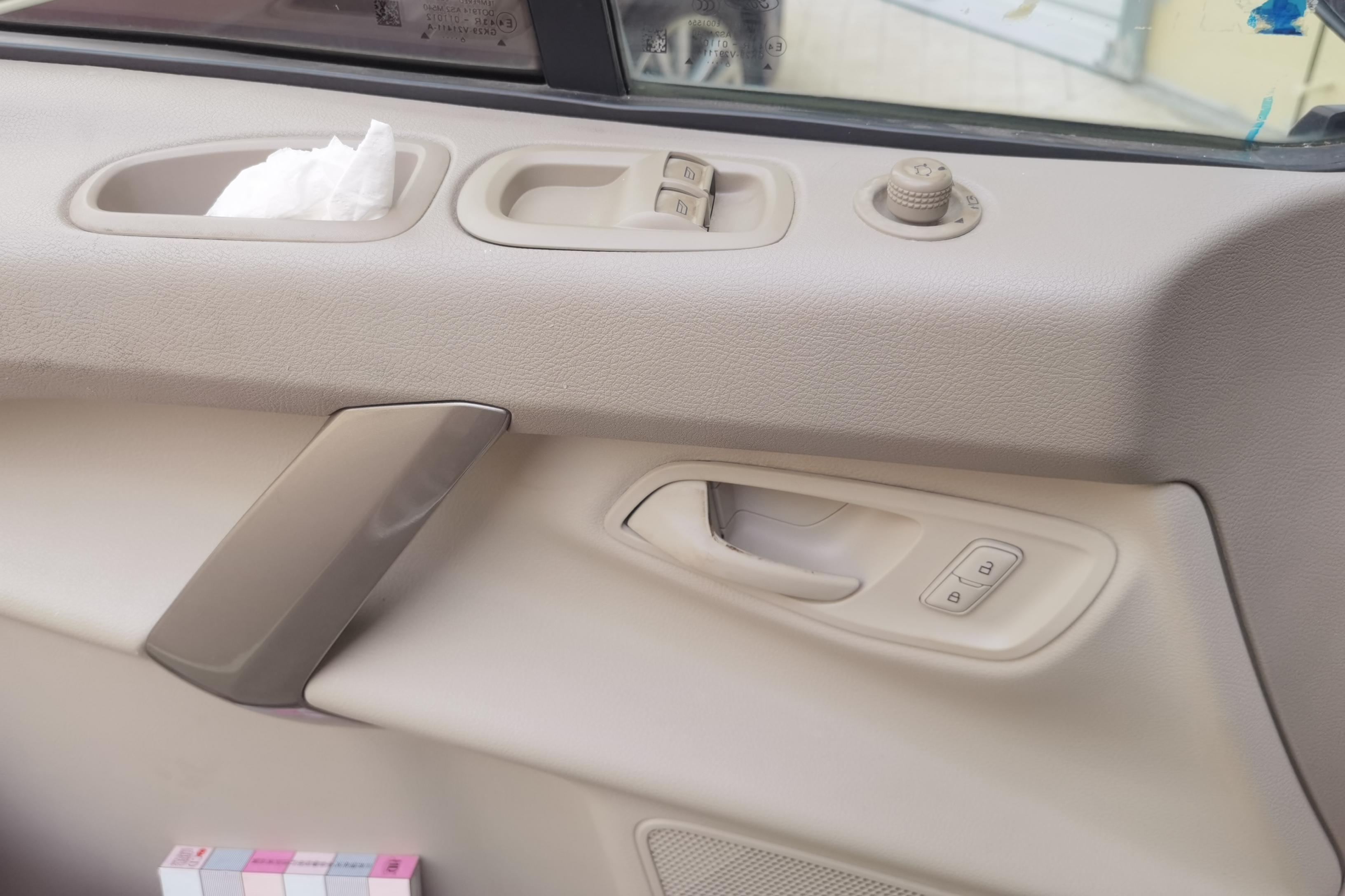 Ford Tourneo 2017 #22 Ford Tourneo 2017 car image #22