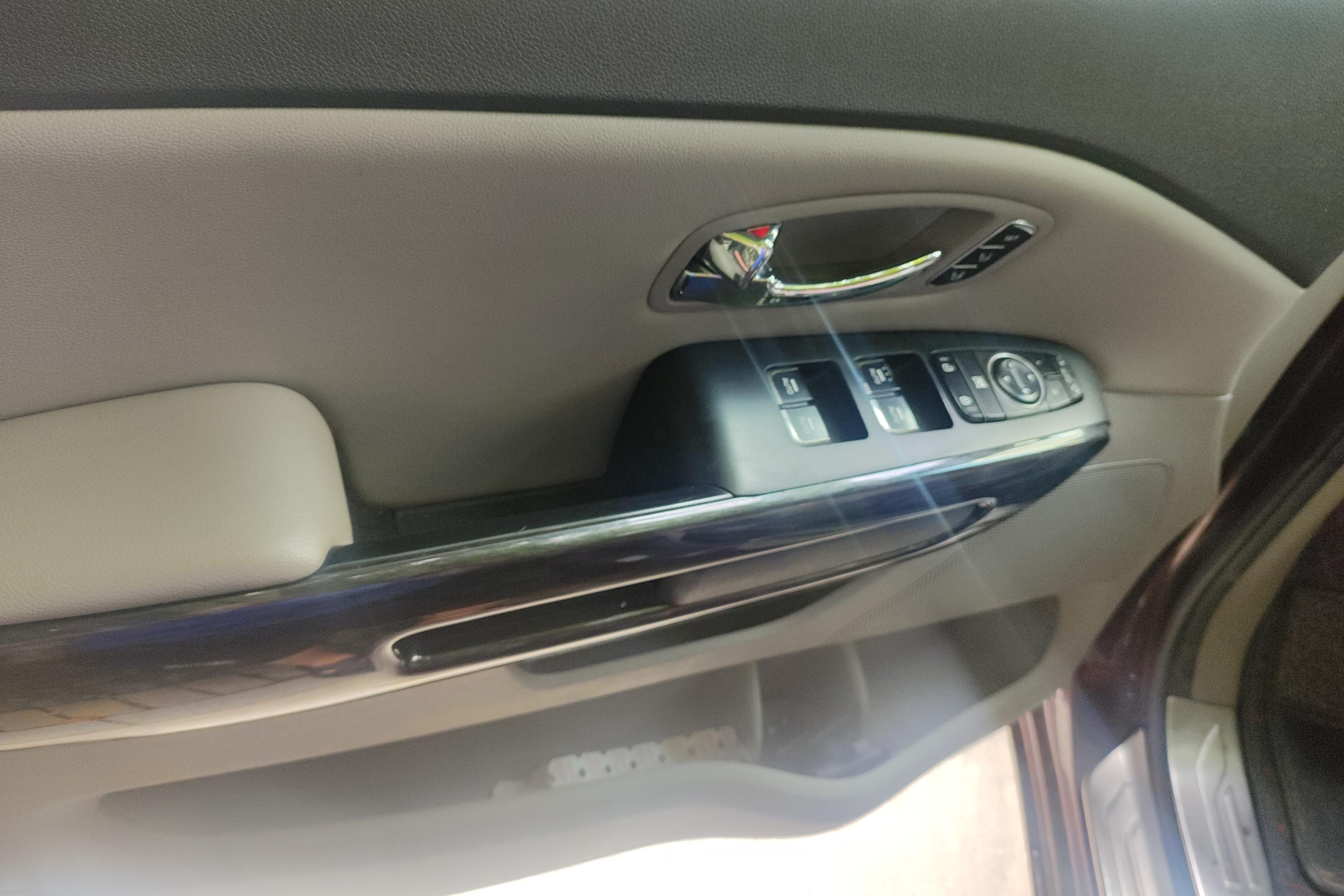 Kia Carnival 2016 изображение автомобиля #22