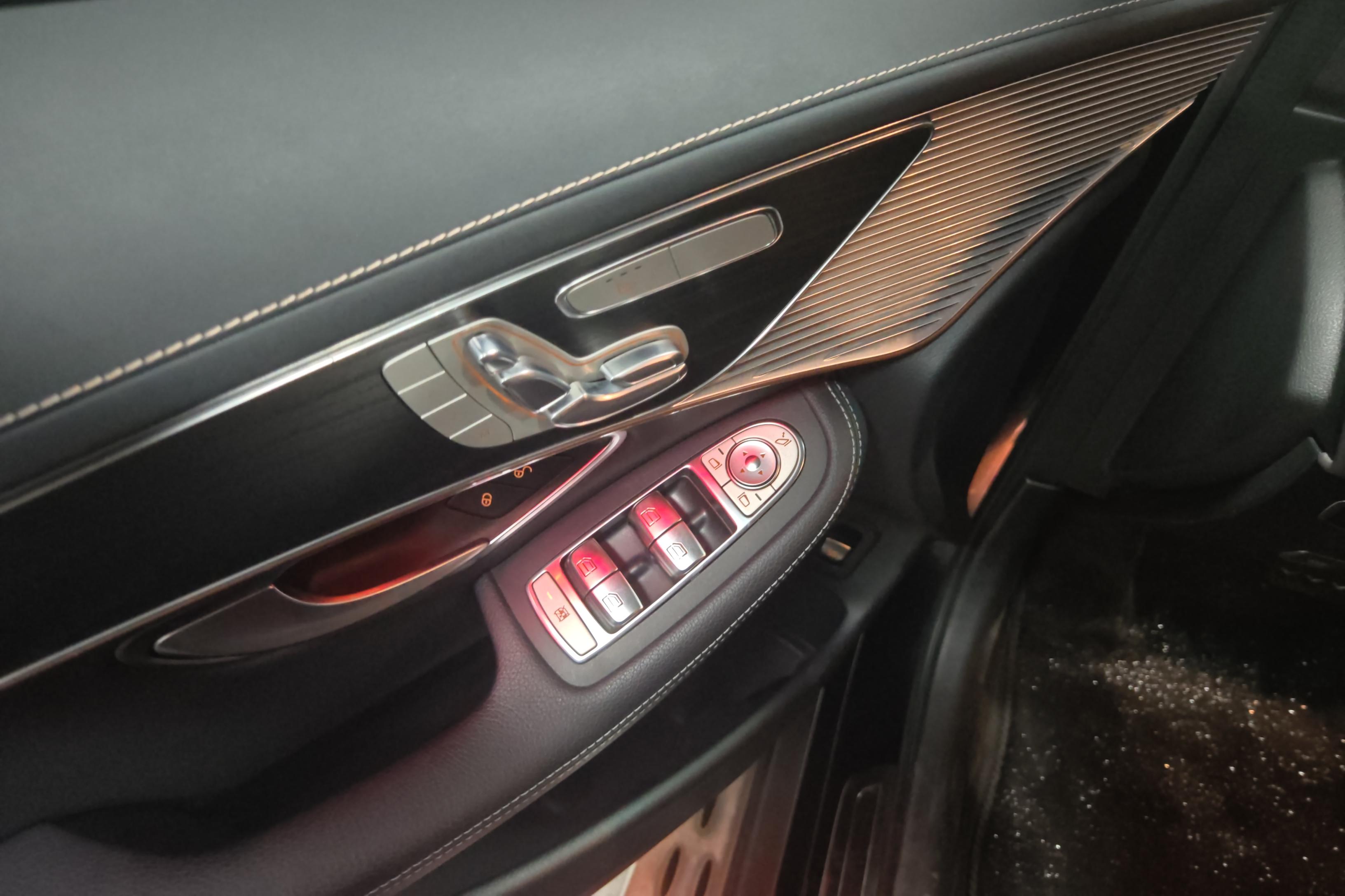 Mercedes-Benz EQC Class 2020 car image #22