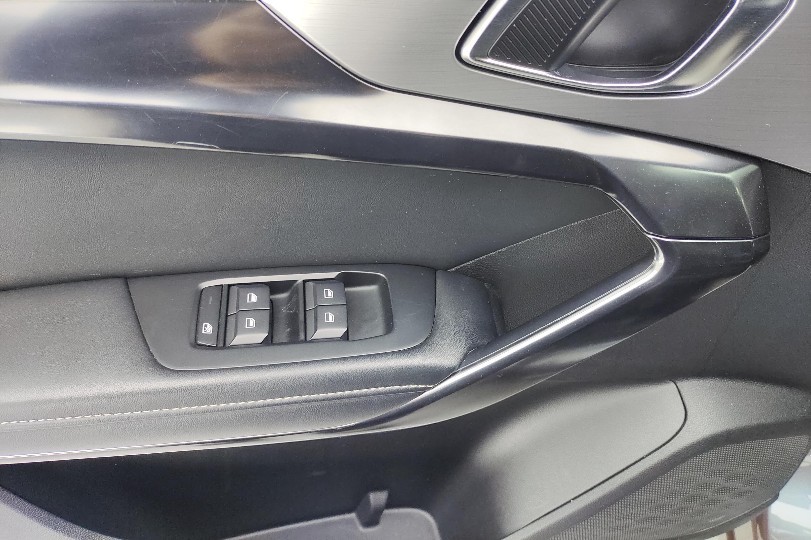 MG ES5 2022 car image #22