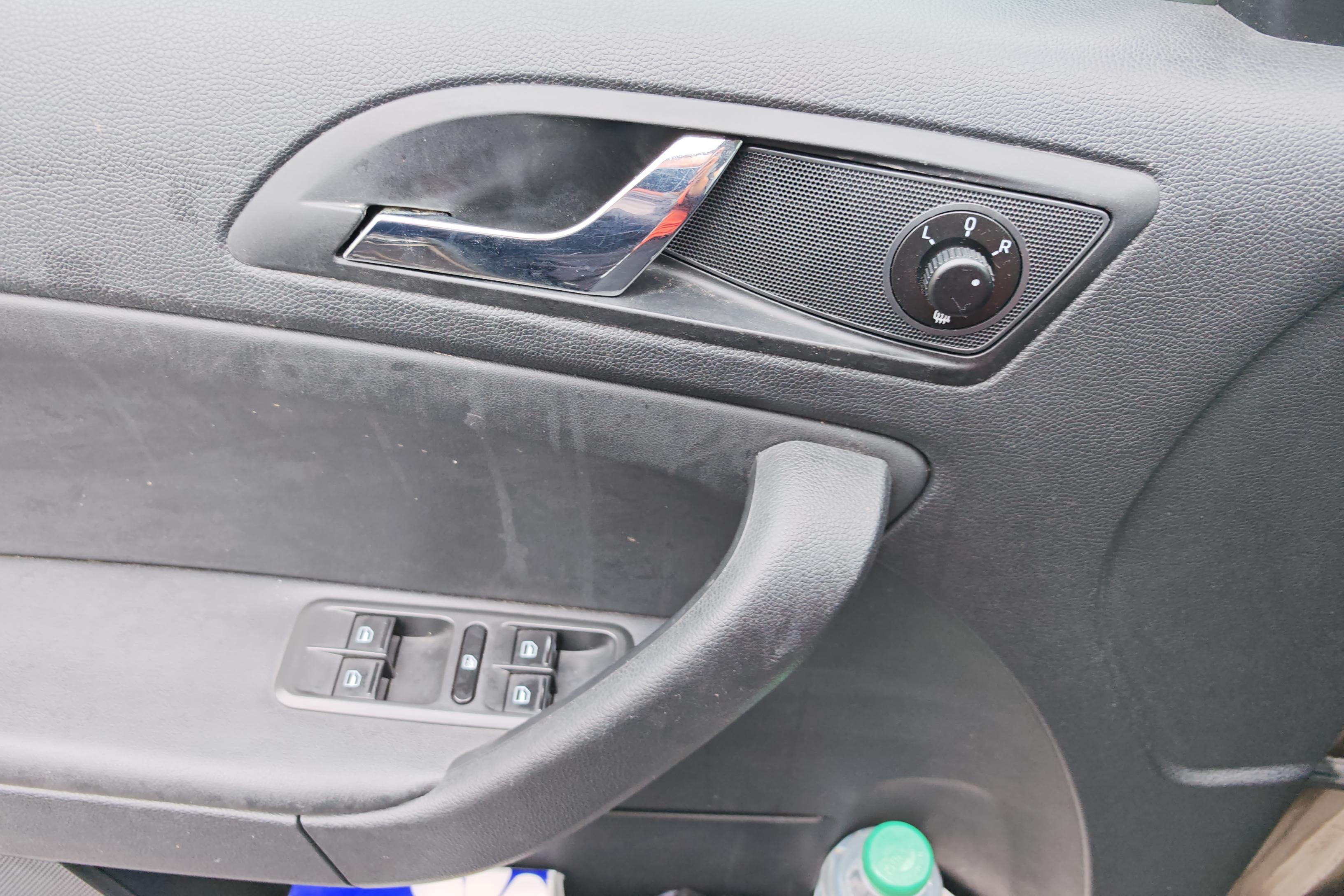 Skoda Yeti 2014 car image #22