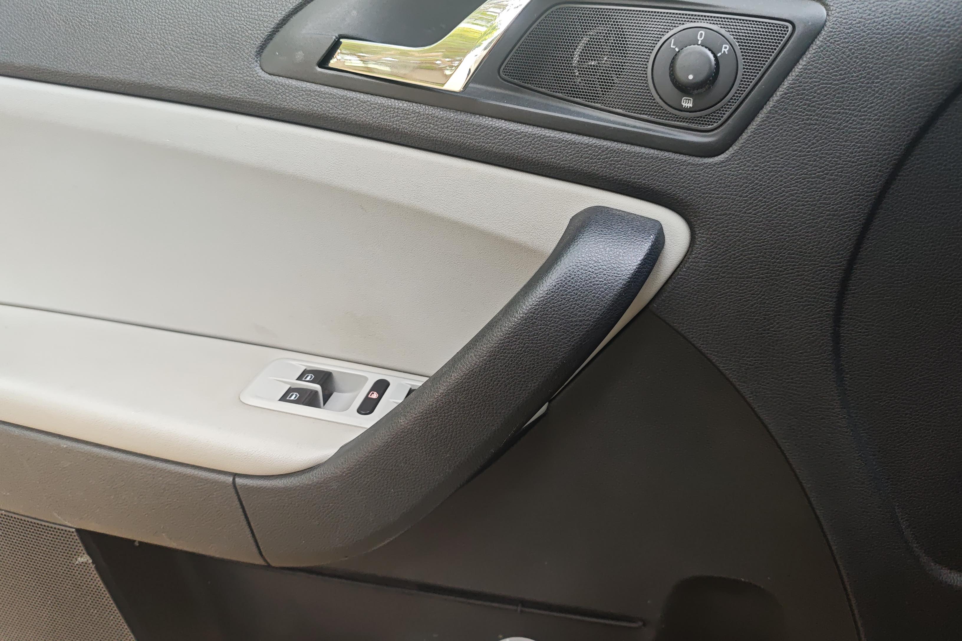 Skoda Yeti 2017 car image #22