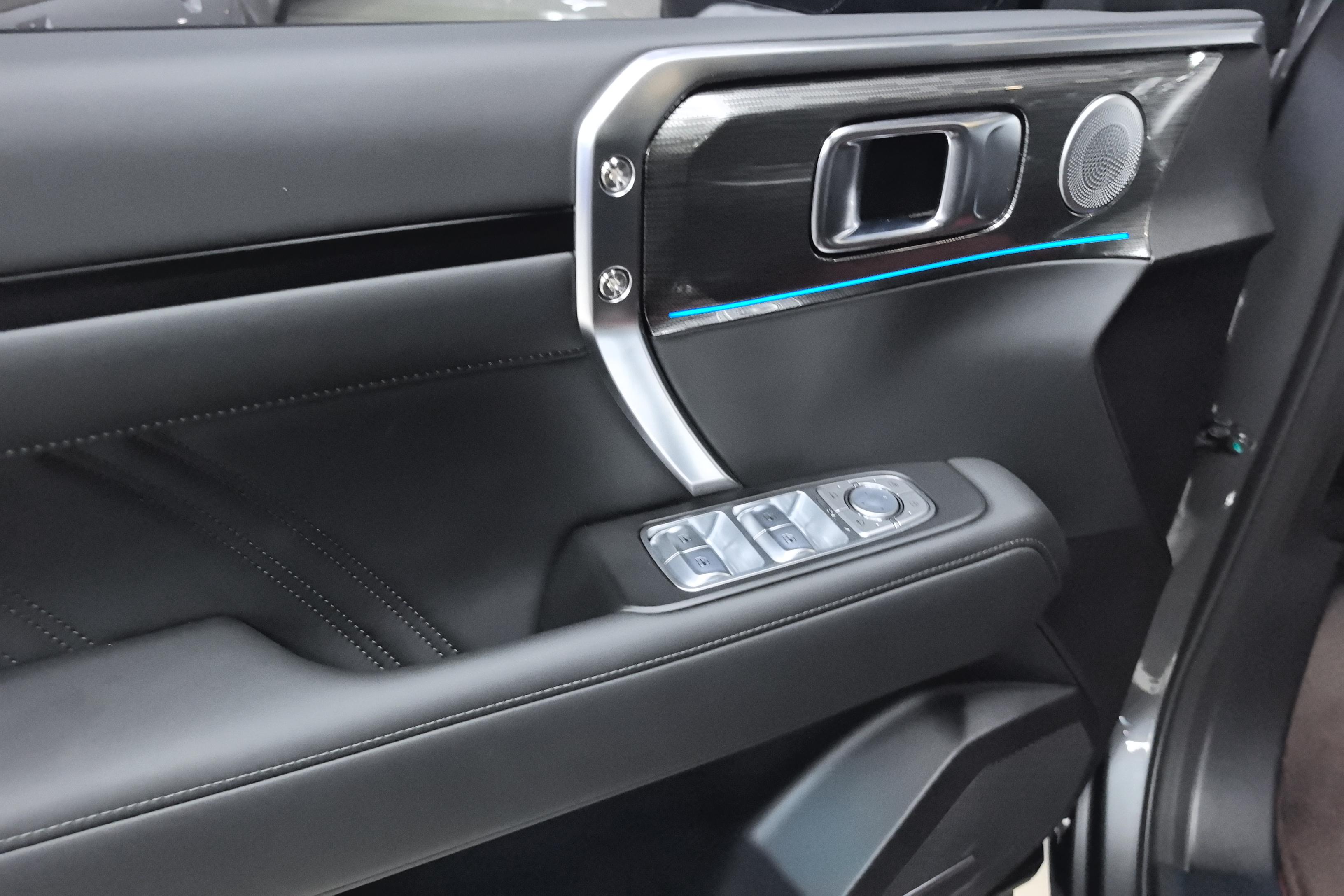 Tank 400 2024 car image #22