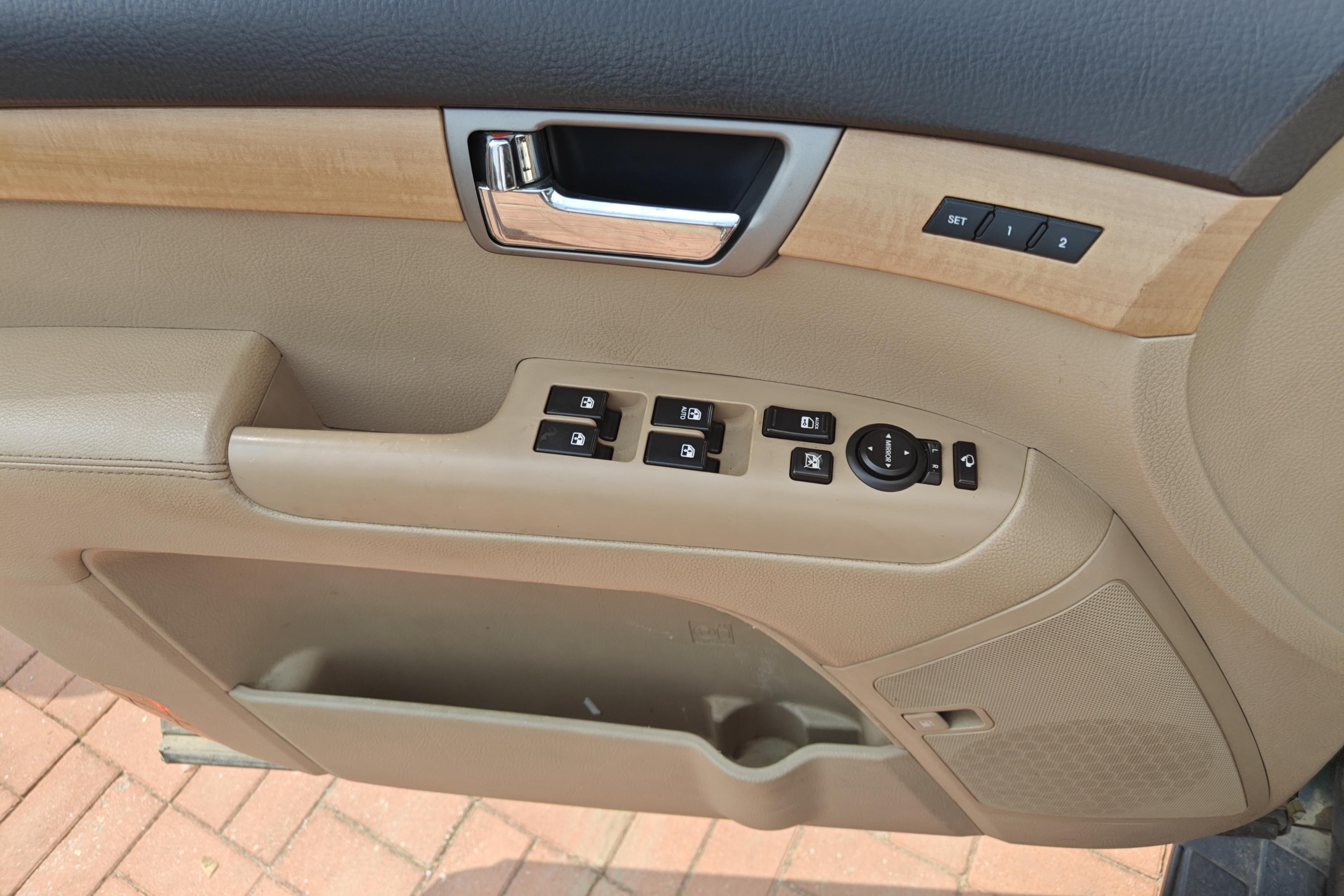 起亚 霸锐 2011 汽车图片 #22