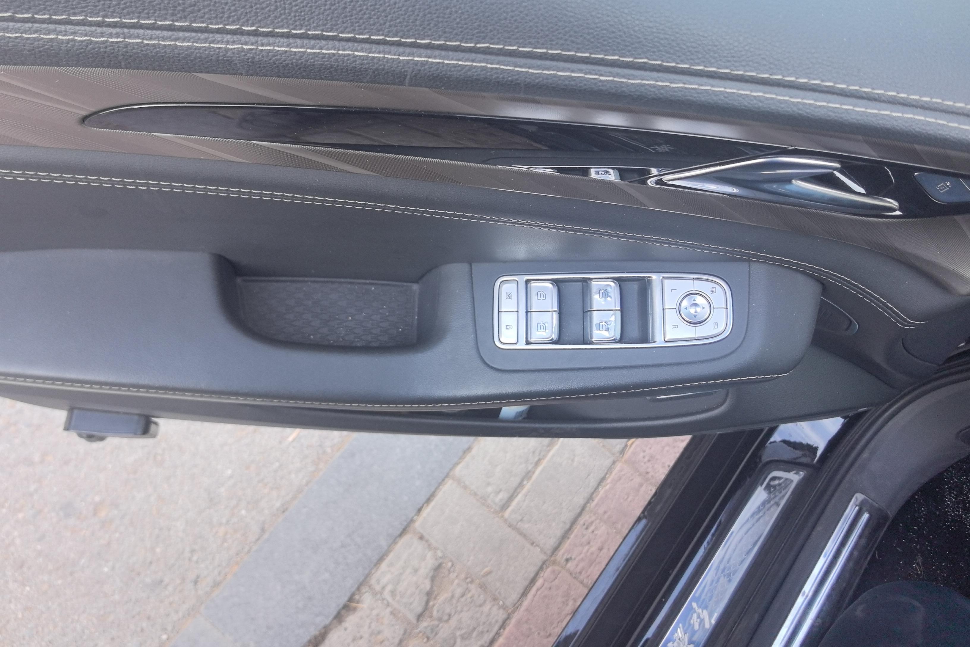 HongQi H9 2020 car image #22