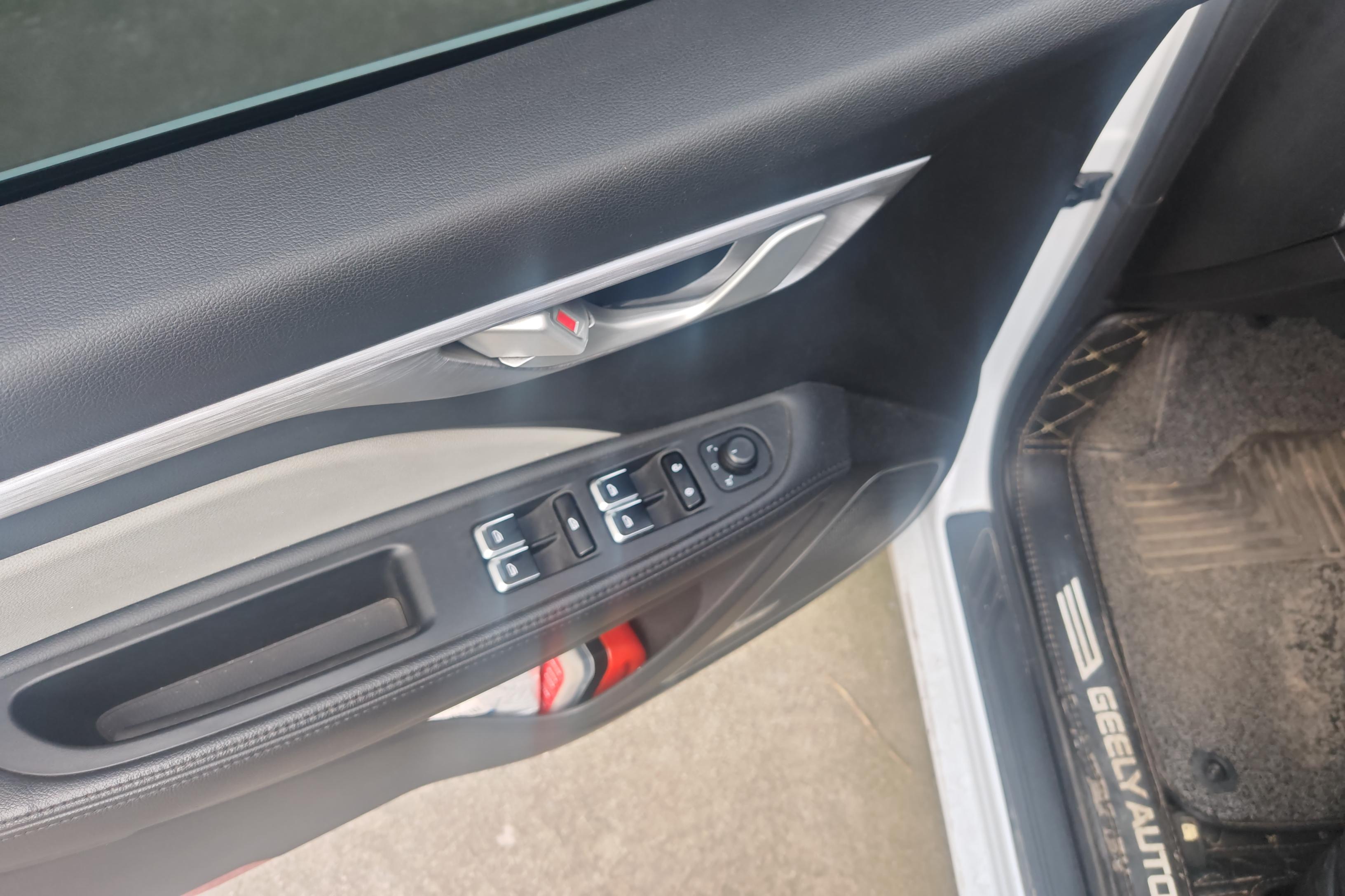 GEELY Vision 2020 car image #22