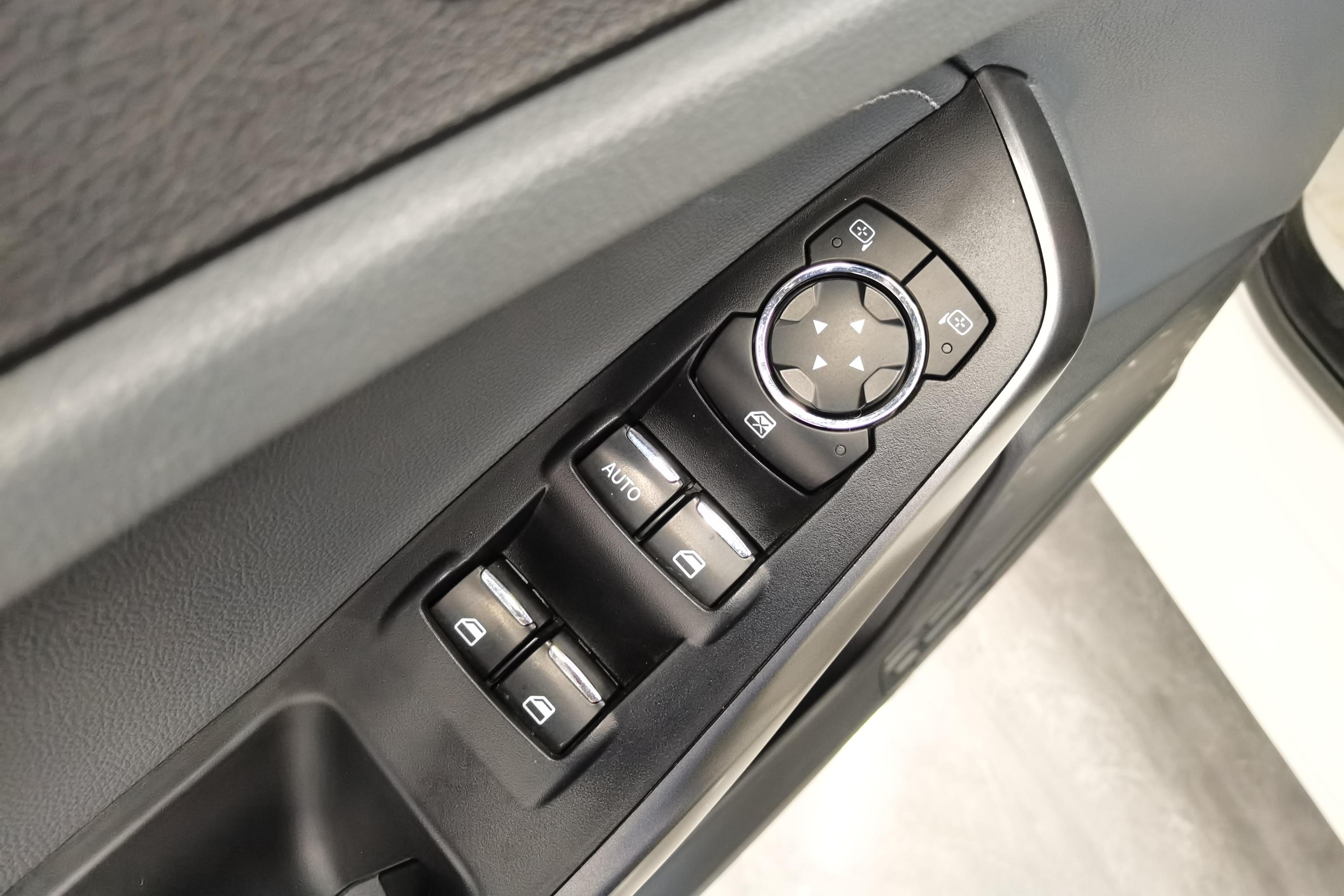 Ford Escort 2015 car image #22