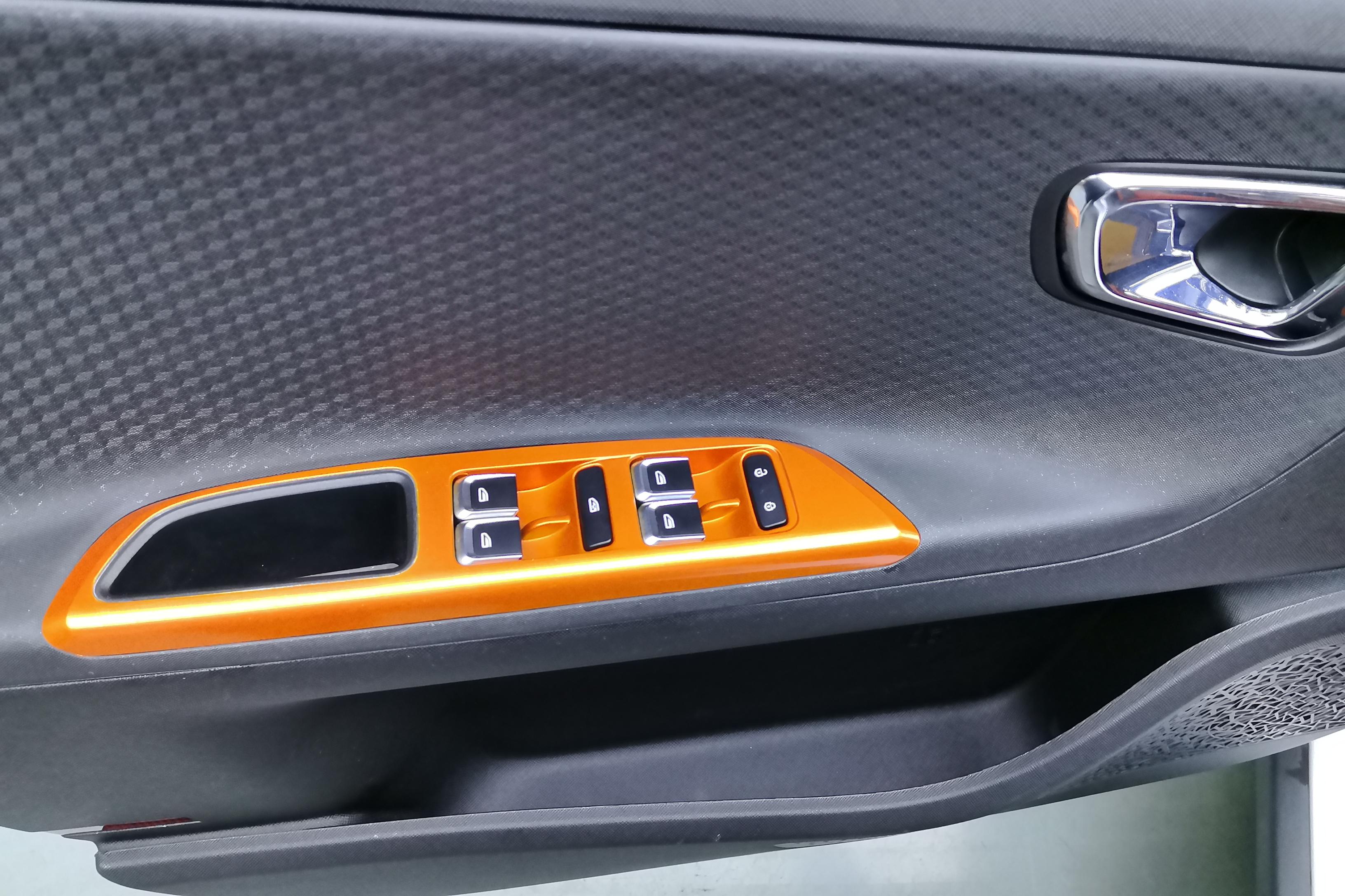 GEELY Vision X1 2018 immagine di auto #22