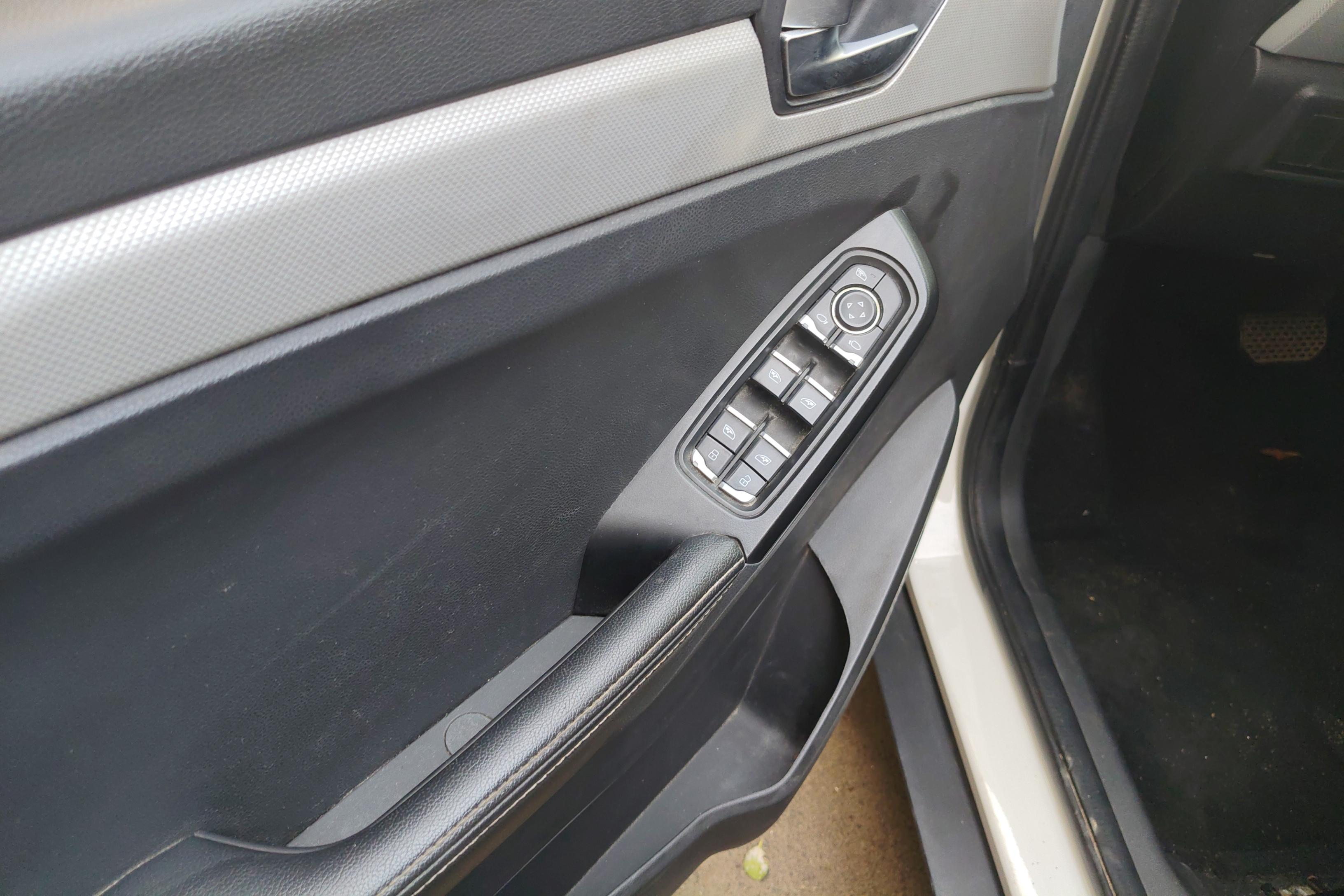 哪吒汽车 哪吒N01 2020 汽车图片 #22