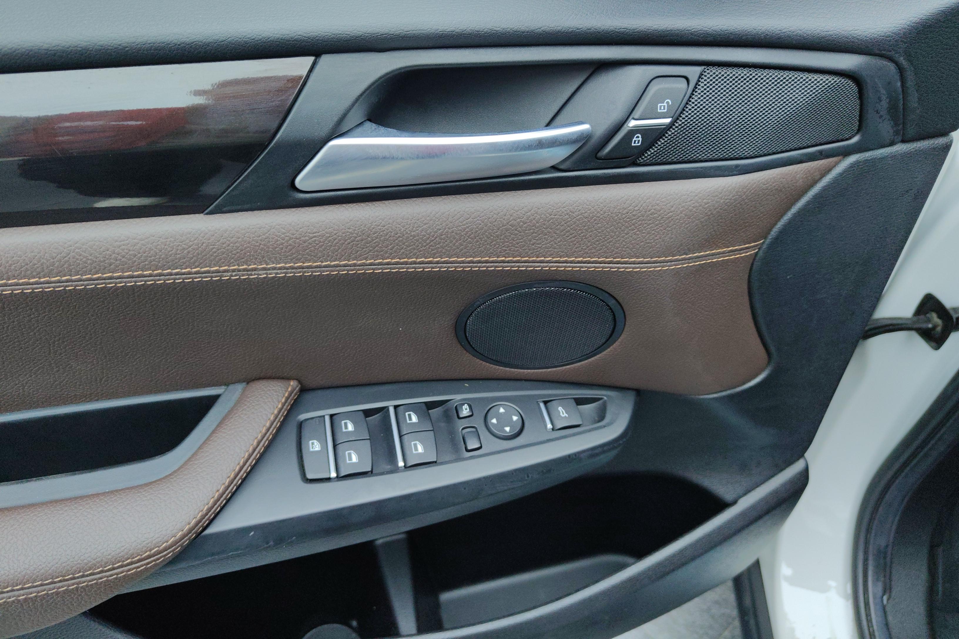 BMW X4 M40i 2018 #22 BMW X4 M40i 2018 car image #22