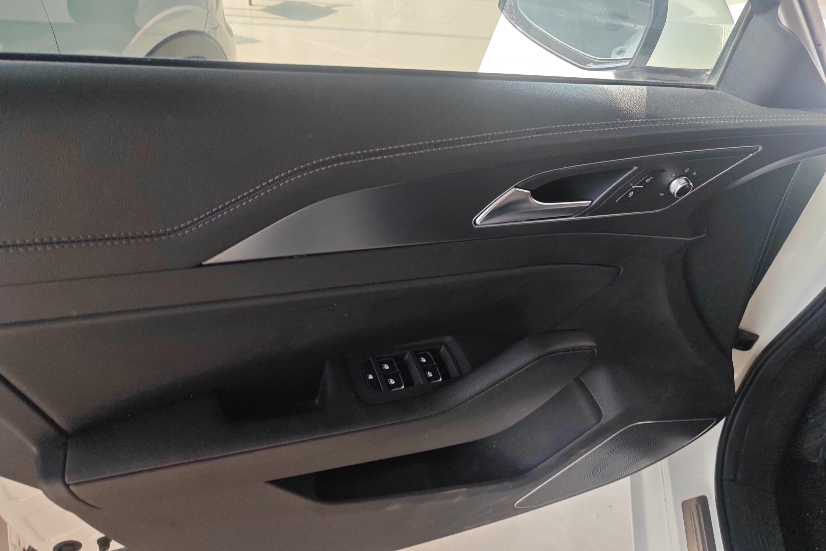 HongQi H5 2021 #22 HongQi H5 2021 car image #22