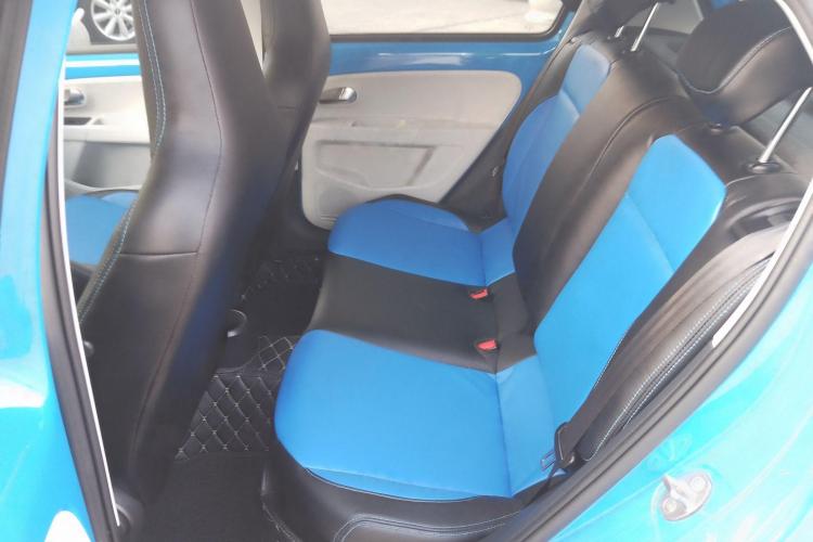 Volkswagen up! 2016 immagine di auto #22