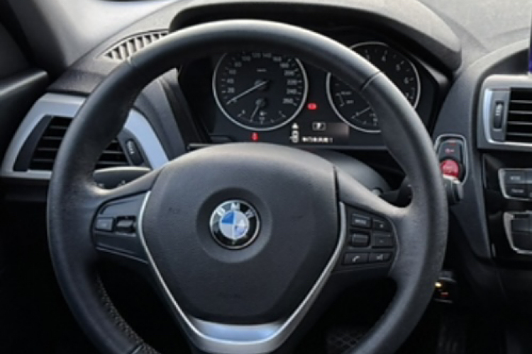 BMW 1 Series (Imported) 2016 car image #22