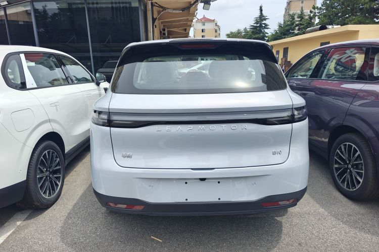 零跑汽车 零跑B10 2025 汽车图片 #22