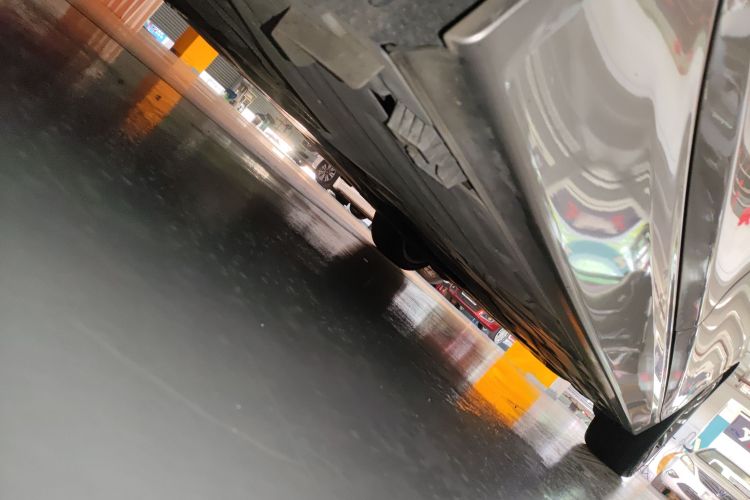 BMW 3 Series 2018 immagine di auto #22