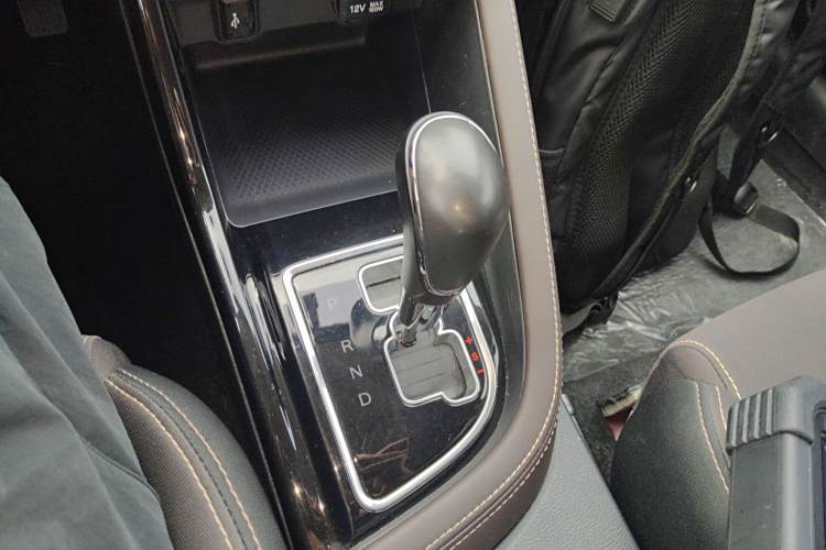 Changan Eado DT 2018 car image #22