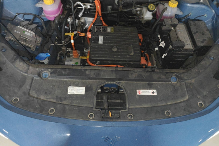 哪吒汽车 哪吒X 2023 汽车图片 #22