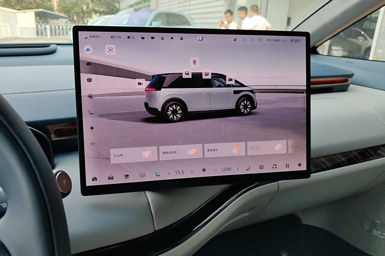 Zeekr MIX 2024 car image #22