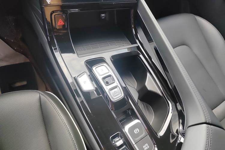 Hyundai Custo 2023 car image #22