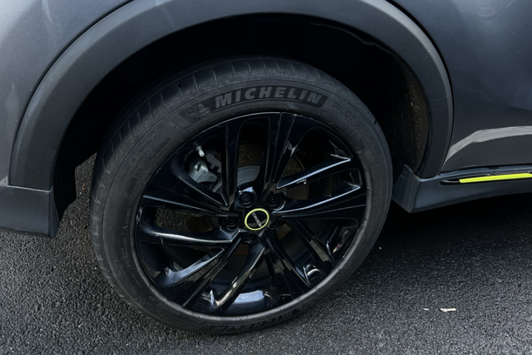 Roewe RX5 New Energy 2021 изображение автомобиля #22