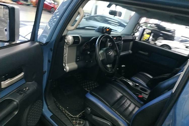 Toyota FJ Cruiser 2018 car image #22