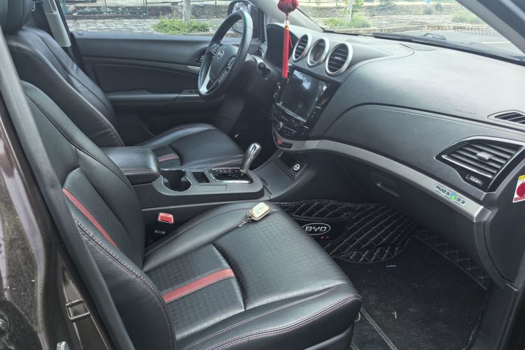 BYD S7 2017 image de voiture #22