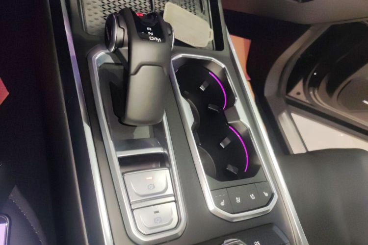 Tank 400 2025 #22 Tank 400 2025 car image #22