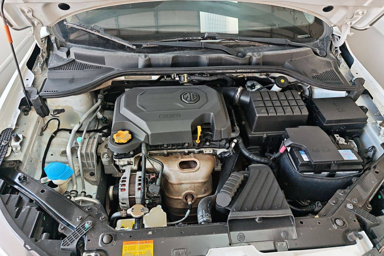 MG GT 2018 car image #22