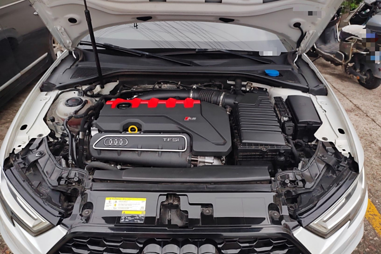 Audi RS 3 2018 car image #22