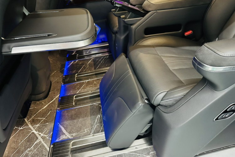 HongQi HQ9 PHEV 2024 car image #22