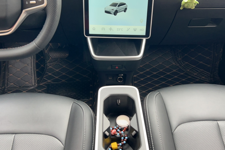 哪吒汽车 哪吒AYA 2023 汽车图片 #22