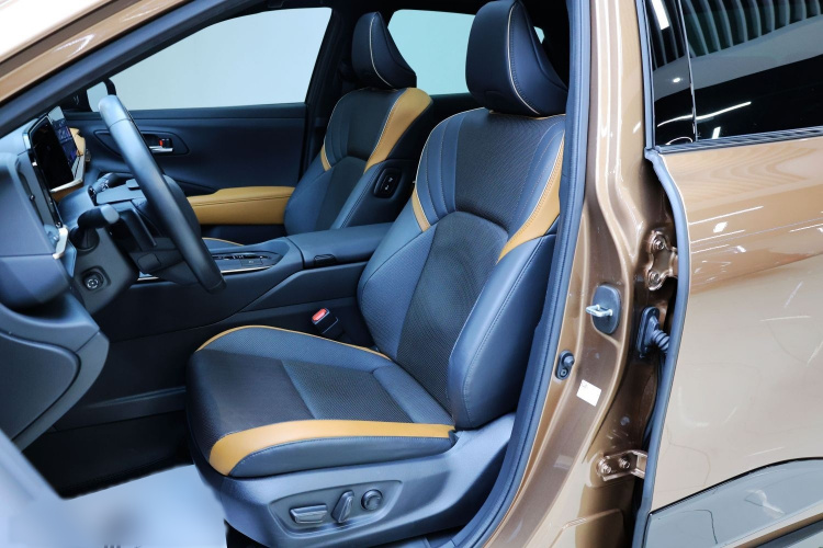 Toyota Crown 2023 immagine di auto #22