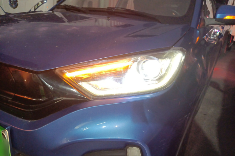 哪吒汽车 哪吒N01 2020 #22 哪吒汽车 哪吒N01 2020 汽车图片 #22