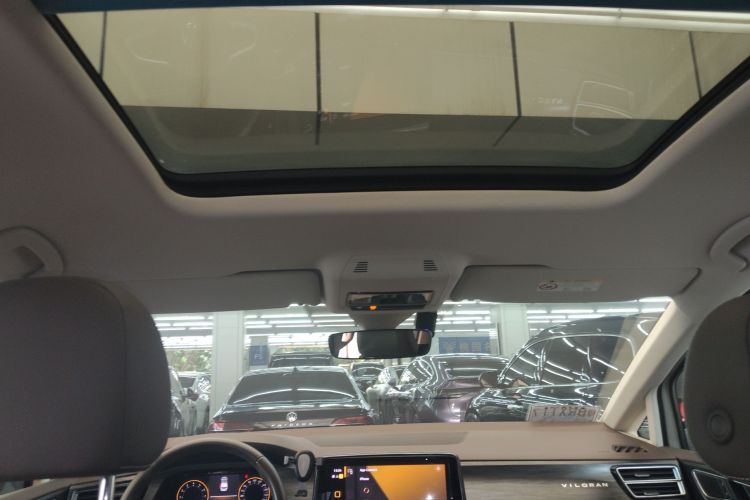 Volkswagen Viloran 2022 car image #22