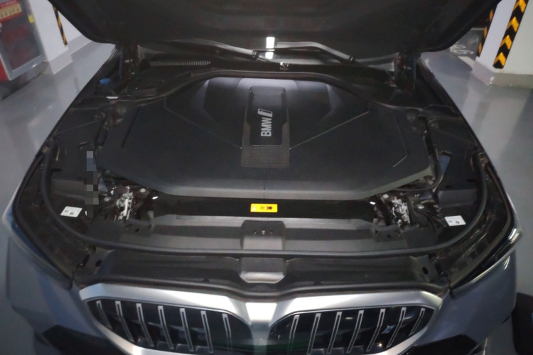 BMW i5 M60 2024 car image #22