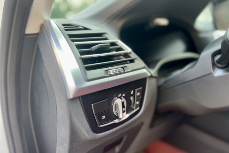 Volkswagen Bora Classic 2024 #22 Volkswagen Bora Classic 2024 car image #22