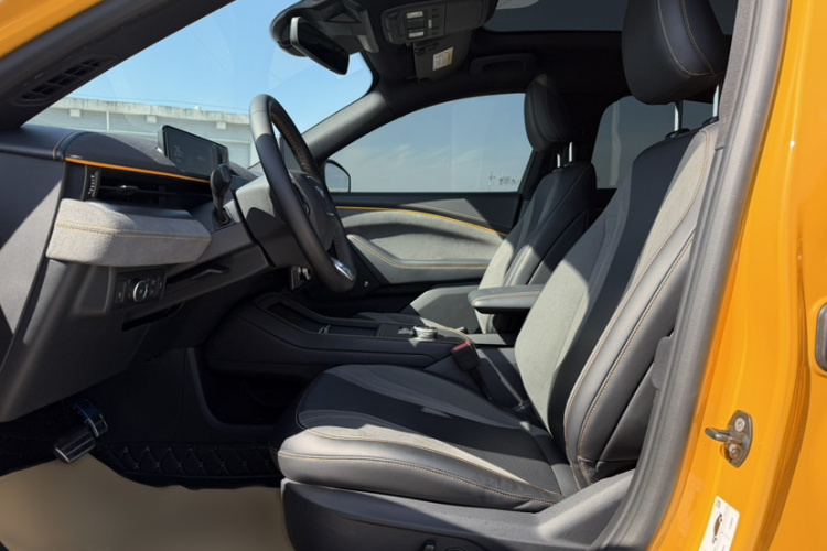 Ford Mustang Mach-E 2023 car image #22