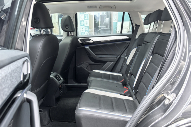 Volkswagen Tayron GTE 2020 #22 Volkswagen Tayron GTE 2020 car image #22