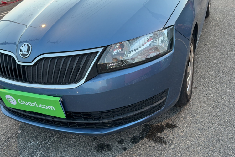 Skoda Rapid Spaceback 2016 car image #22