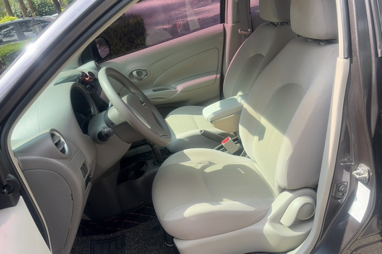 Nissan Sunny 2017 car image #22