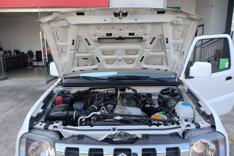 Suzuki Jimny (Imported) 2018 immagine di auto #22