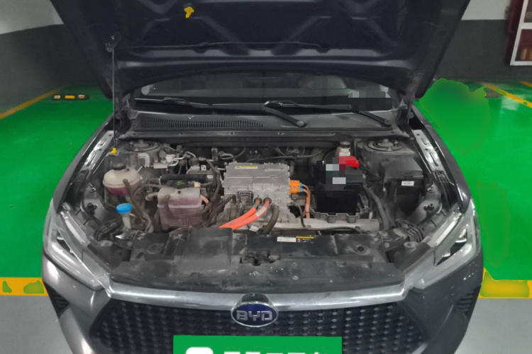 BYD e3 2020 immagine di auto #22