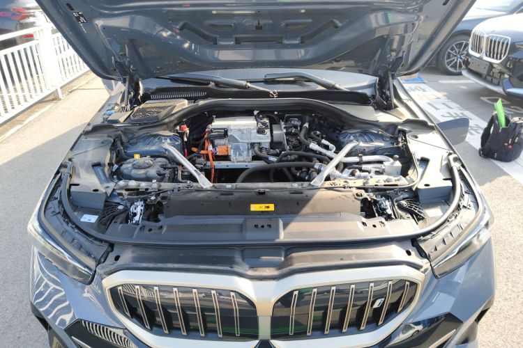 BMW i5 M60 2024 car image #22