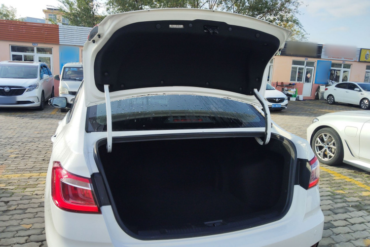 Changan Eado DT 2021 car image #22