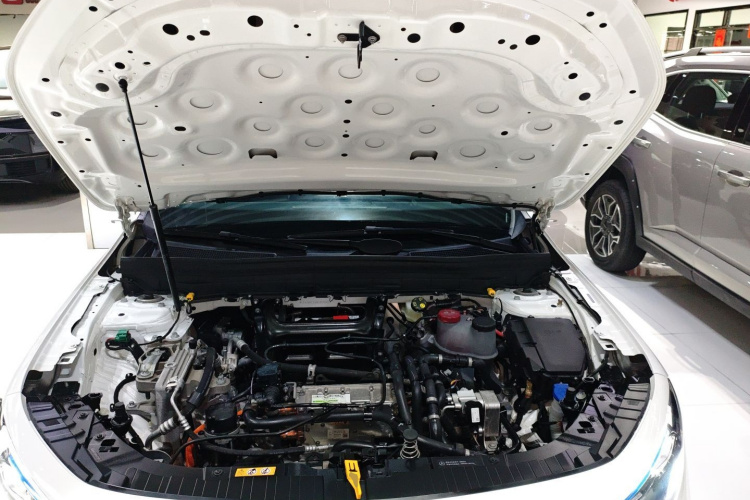 Mercedes-Benz EQB Class 2022 #22 Mercedes-Benz EQB Class 2022 car image #22