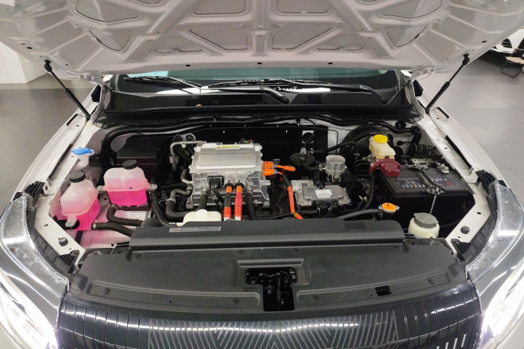 2025 car image #22