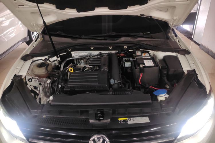 Volkswagen Lamando 2018 immagine di auto #22