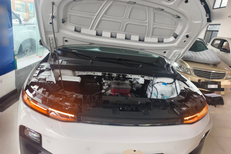 零跑汽车 零跑B01 2025 汽车图片 #22